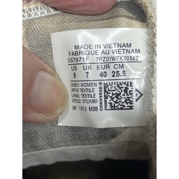 Converse Chuck Taylor All Star White Canvas/Woven Size 9 Great Traction Used - Picture 12 of 14